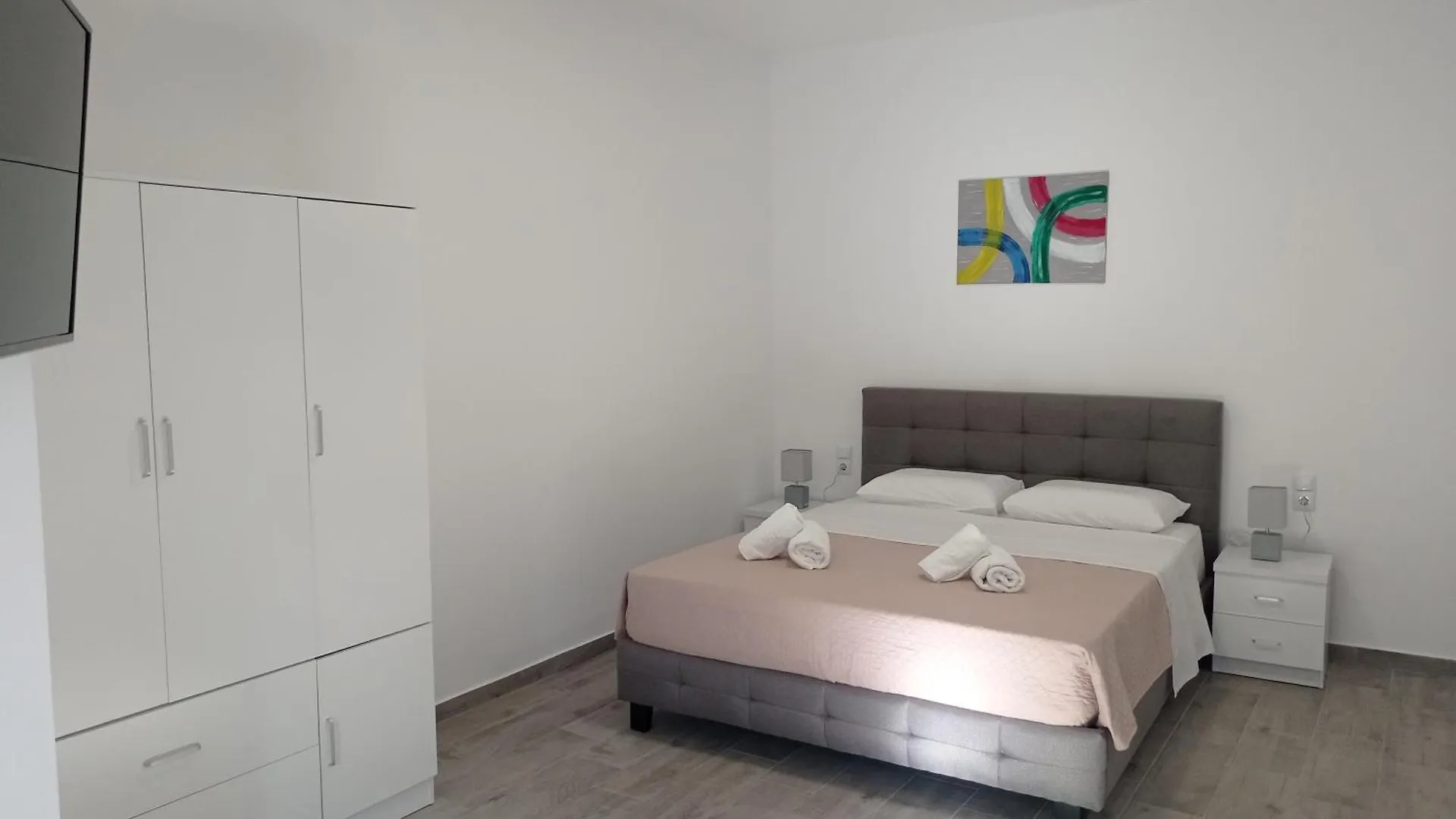 Oksana House Apartment Kambanion
